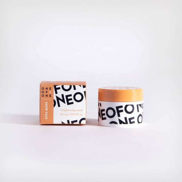 One of One by C'est Moi Show Face Brightening Mask